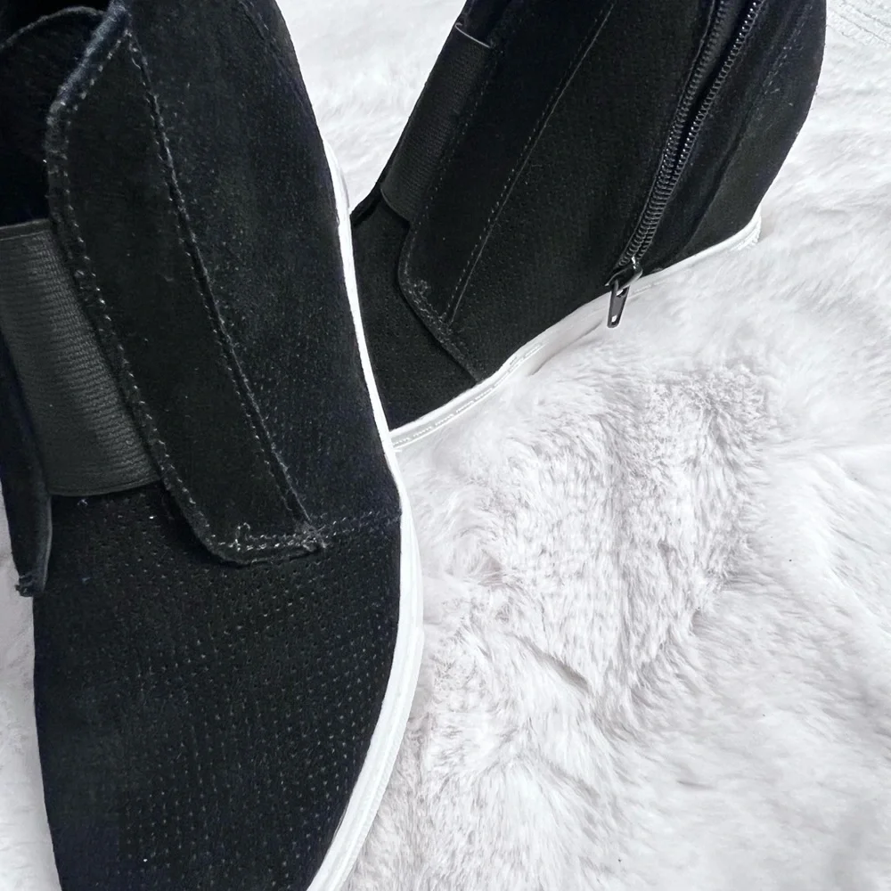 chic dark